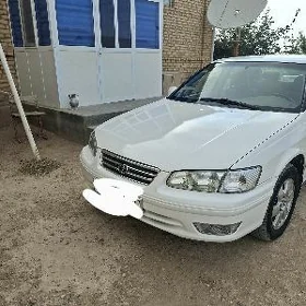 Toyota Camry 2000