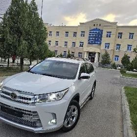 Toyota Highlander 2018