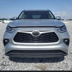 Toyota Highlander 2021