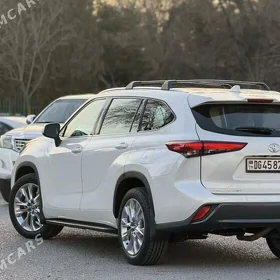 Toyota Highlander 2020