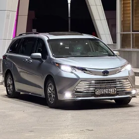 Toyota Sienna 2021