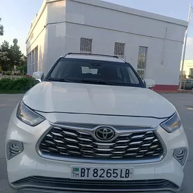 Toyota Highlander 2023