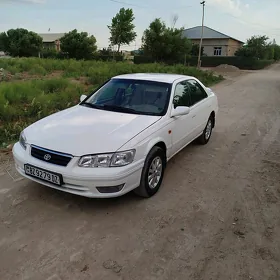 Toyota Camry 2001