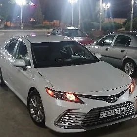Toyota Camry 2022