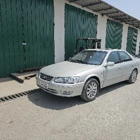 Toyota Camry 2000