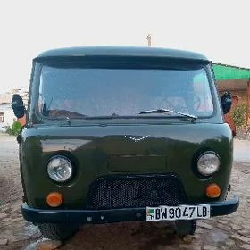 UAZ 469 1990
