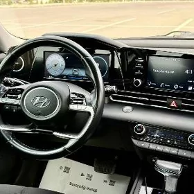Hyundai Elantra 2021