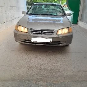 Toyota Camry 2001