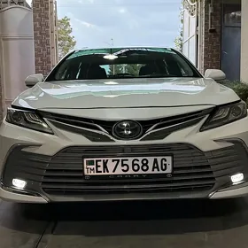 Toyota Camry 2020