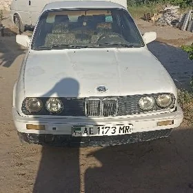 BMW 320 1989