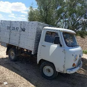 UAZ 469 1988