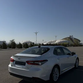 Toyota Camry 2024