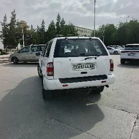 Nissan Pathfinder 2003