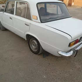 Lada 2104 1980