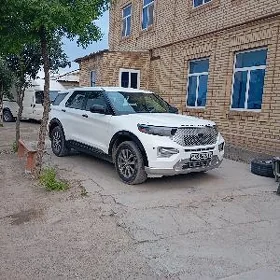 Ford Explorer 2021