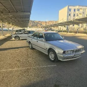 BMW E34 1990