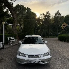 Toyota Camry 1999
