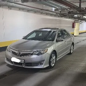 Toyota Camry 2012