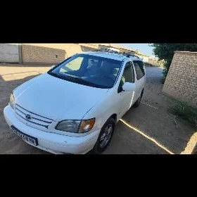 Toyota Sienna 2002