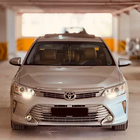 Toyota Camry 2015