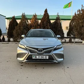 Toyota Camry 2021