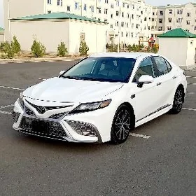 Toyota Camry 2022
