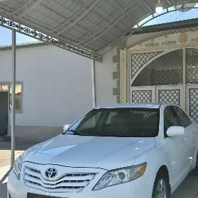Toyota Camry 2010