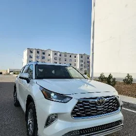 Toyota Highlander 2022