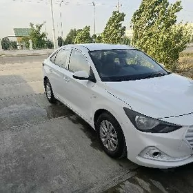 Hyundai Elantra 2021