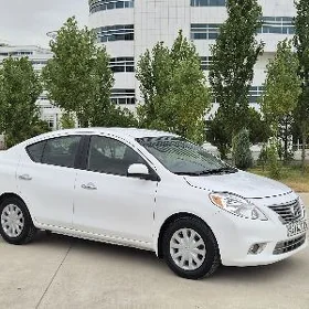 Nissan Versa 2013