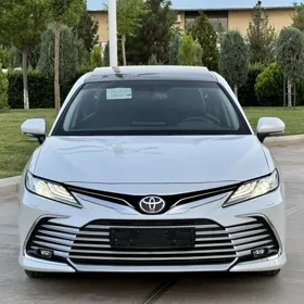 Toyota Camry 2023