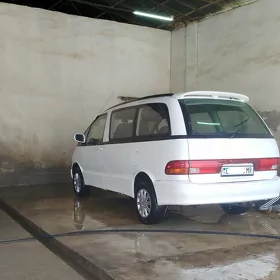 Toyota Previa 1992