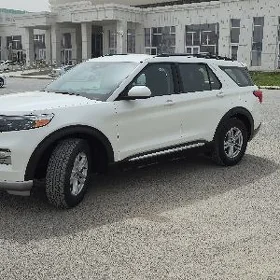 Ford Explorer 2022