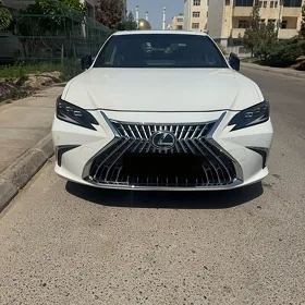 Lexus ES 350 2022