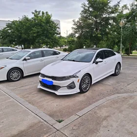 Kia K5 2023