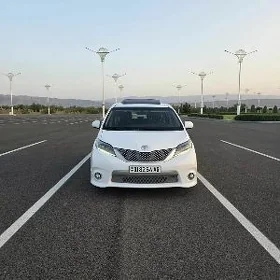 Toyota Sienna 2017