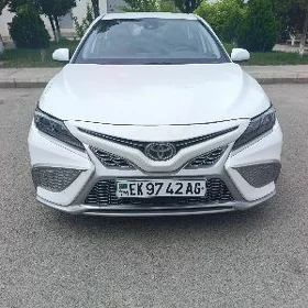 Toyota Camry 2021