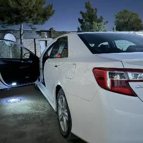 Toyota Camry 2013