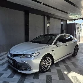 Toyota Camry 2023