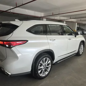 Toyota Highlander 2022
