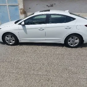 Hyundai Elantra 2020