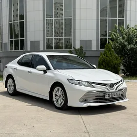 Toyota Camry 2020