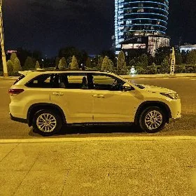 Toyota Highlander 2017