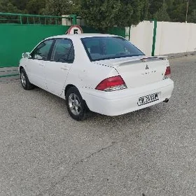 Mitsubishi Lanser 2002