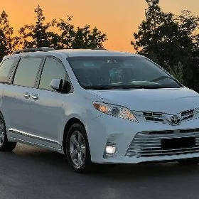 Toyota Sienna 2018
