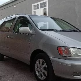 Toyota Sienna 2001