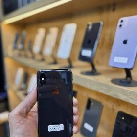 iPhone X 64 gb  74 %