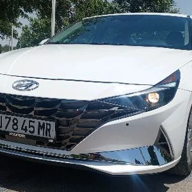 Hyundai Elantra 2021