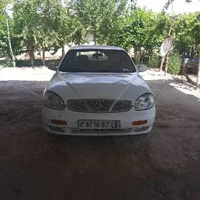 Daewoo Leganza 1998