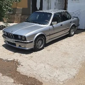 BMW 320 1989